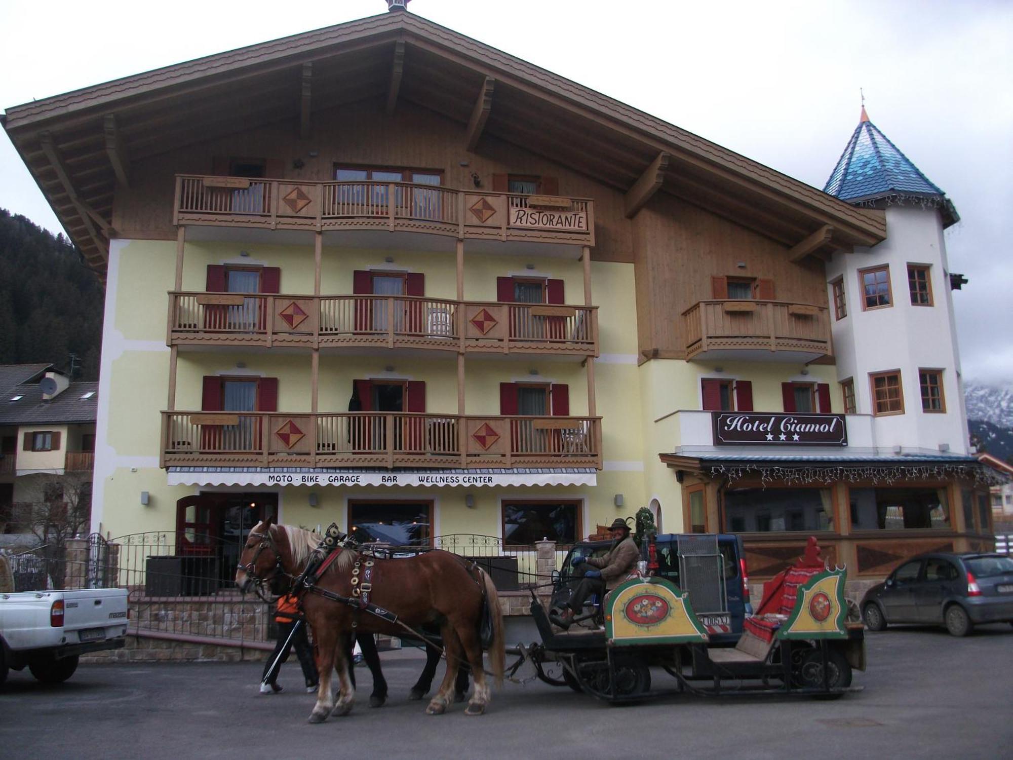 Hotel Ciamol Campitello di Fassa Dış mekan fotoğraf