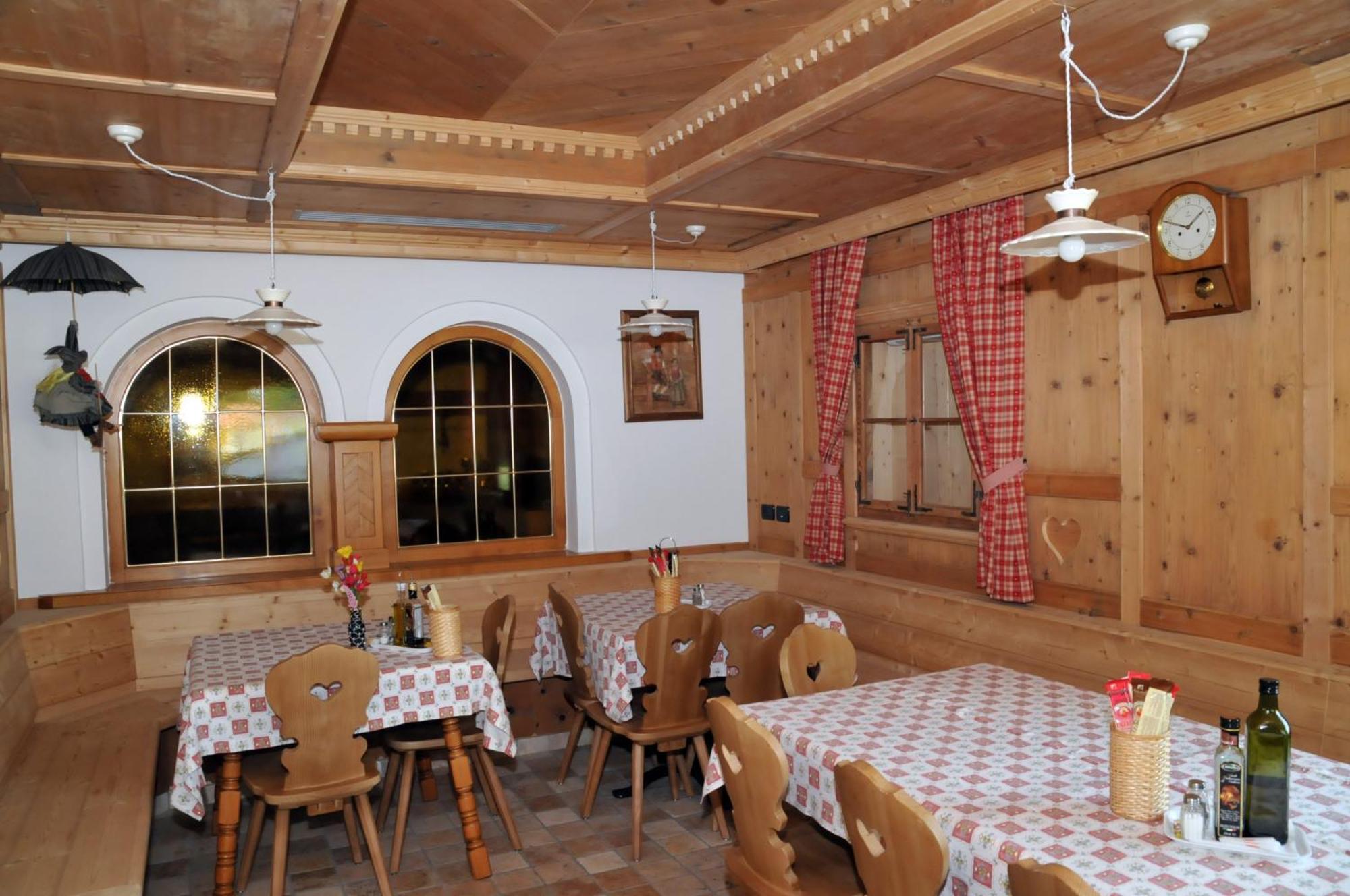 Hotel Ciamol Campitello di Fassa Dış mekan fotoğraf