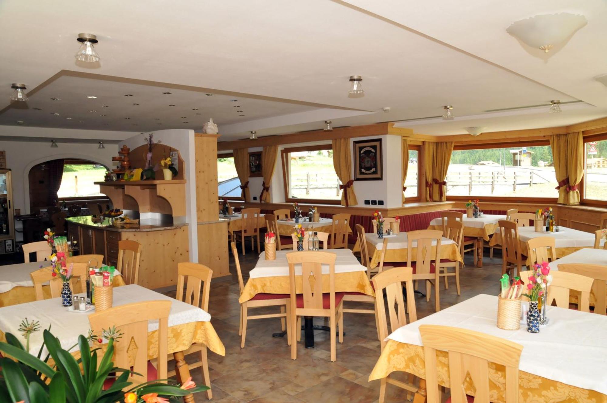 Hotel Ciamol Campitello di Fassa Dış mekan fotoğraf