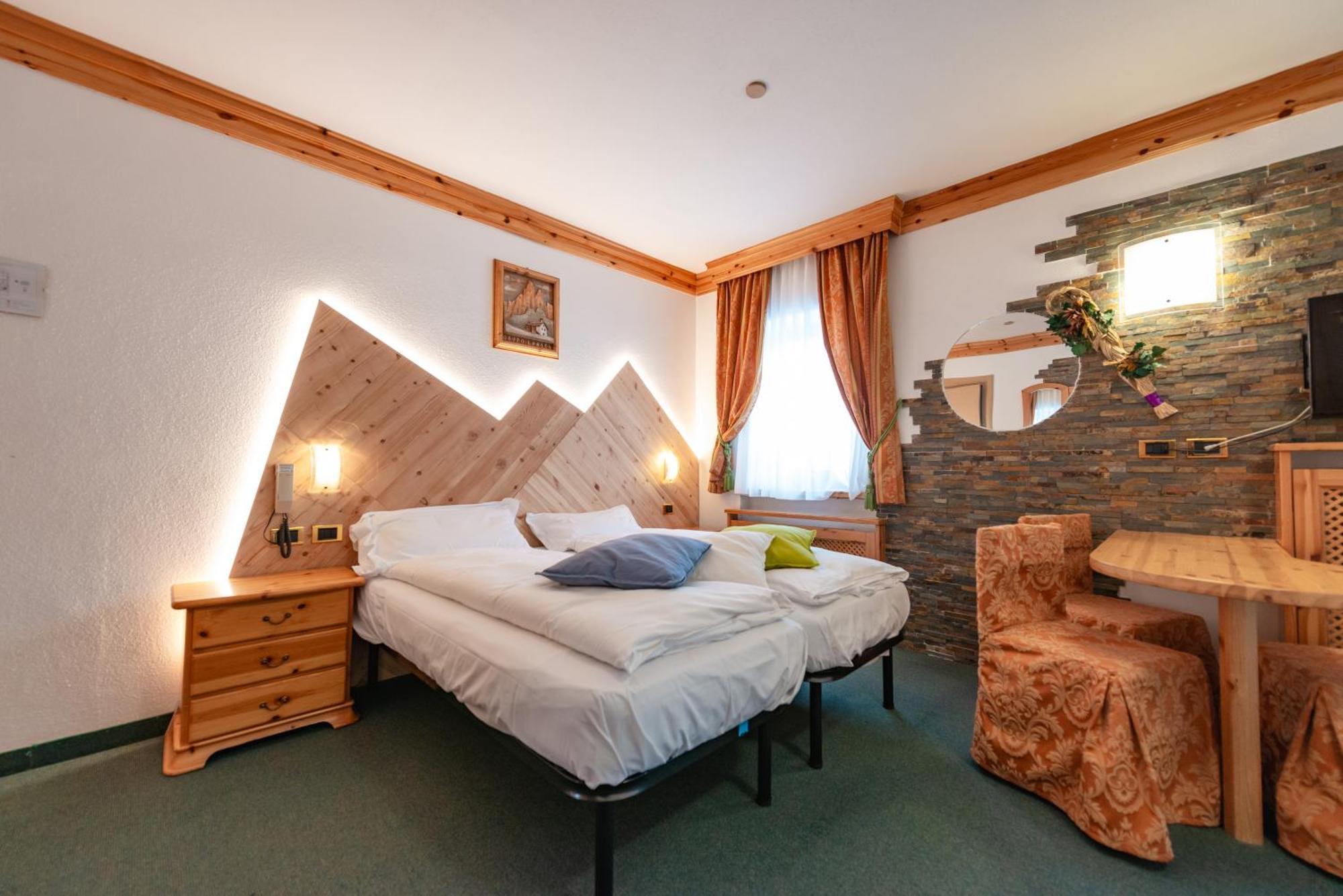 Hotel Ciamol Campitello di Fassa Dış mekan fotoğraf