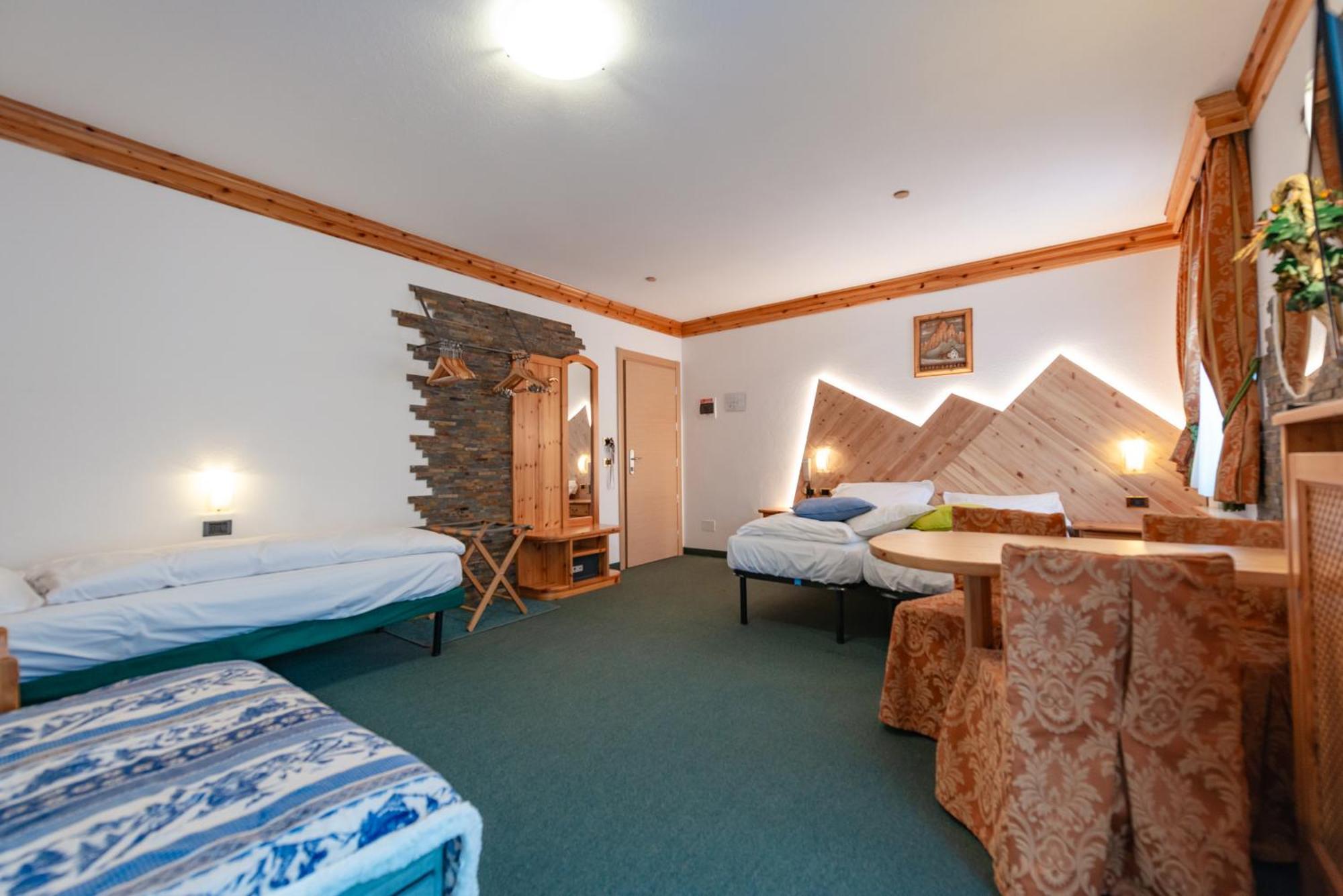 Hotel Ciamol Campitello di Fassa Dış mekan fotoğraf
