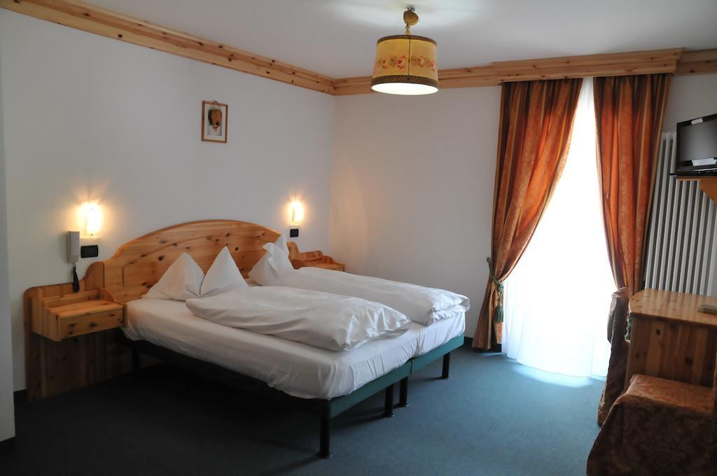 Hotel Ciamol Campitello di Fassa Oda fotoğraf